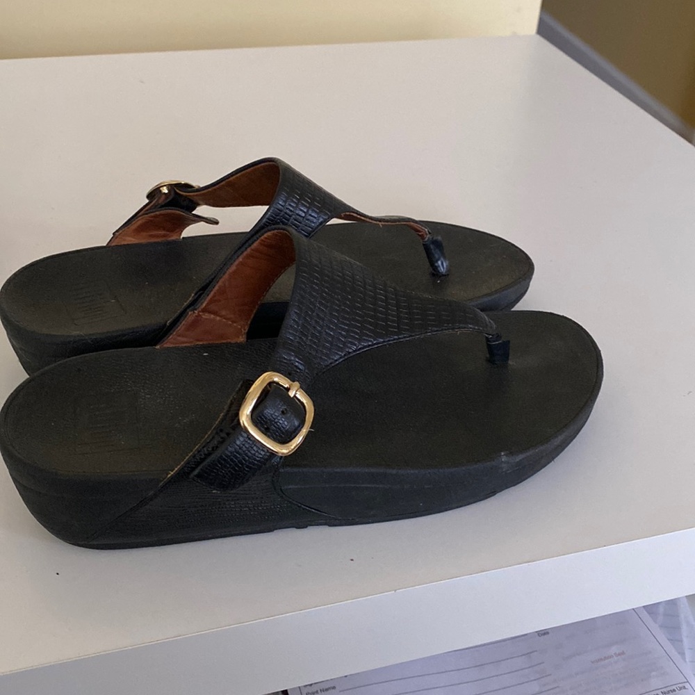 Size 8/39 fit flops very good